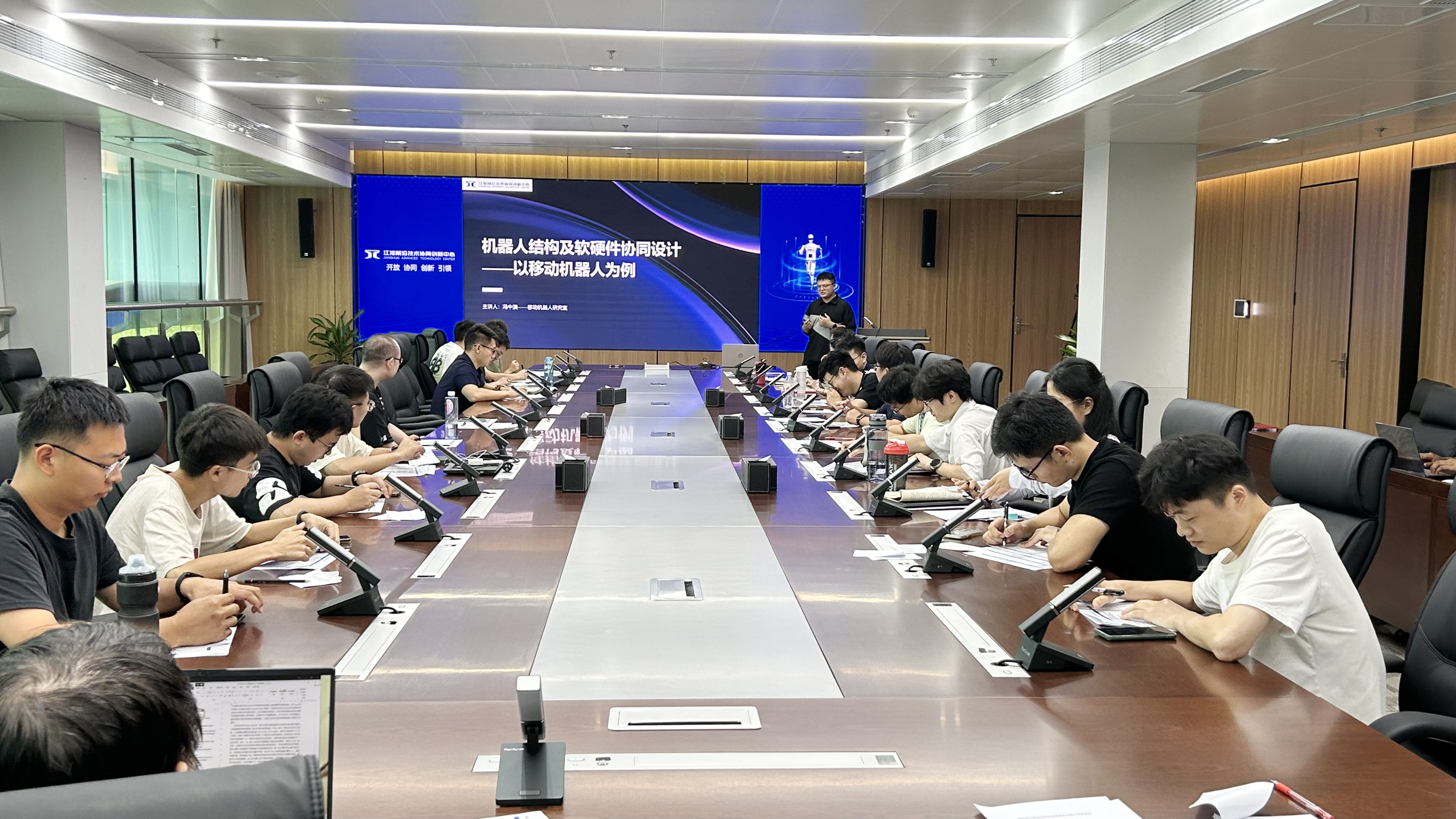 1762149306843.jpg 1b33018d7be2dc864cf2f823d95107c.jpg