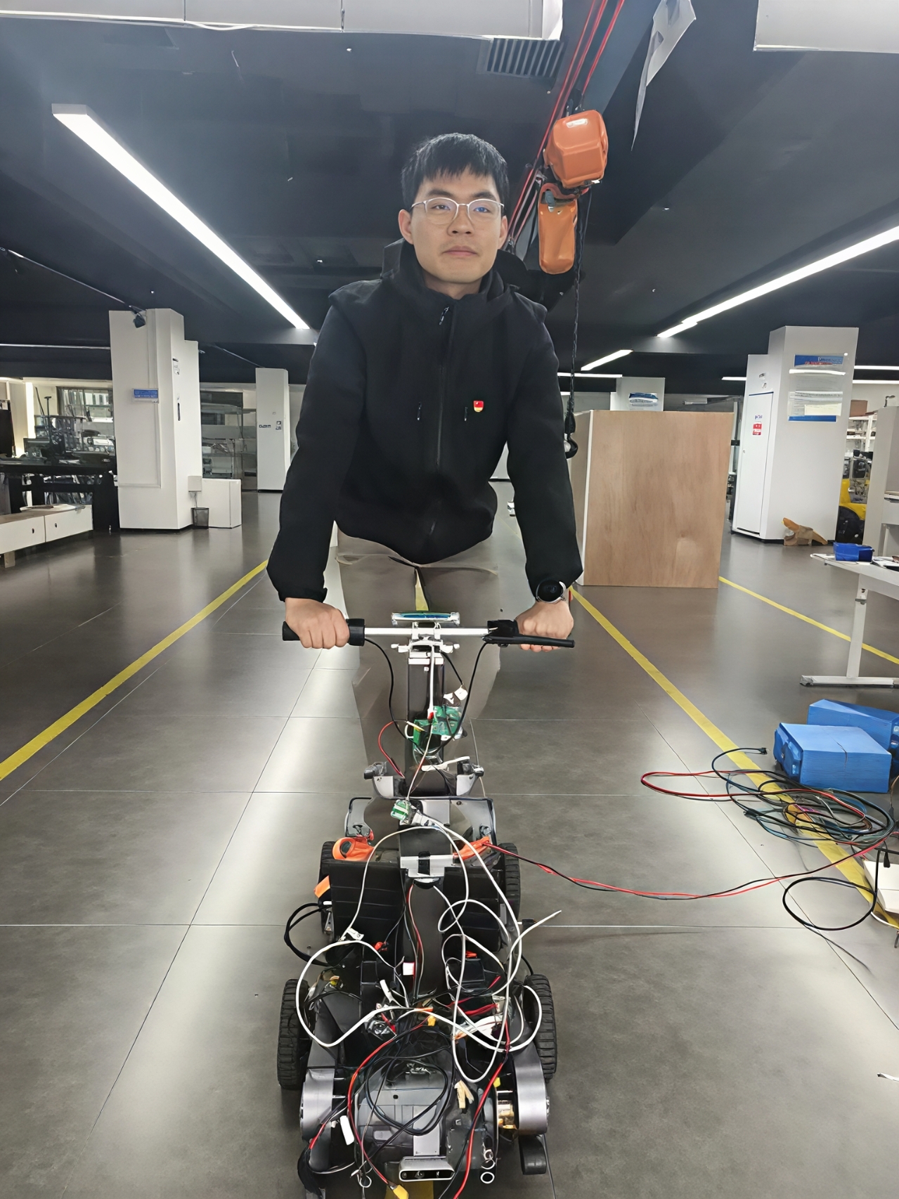 智能部组件研究院 张逸闻.jpg